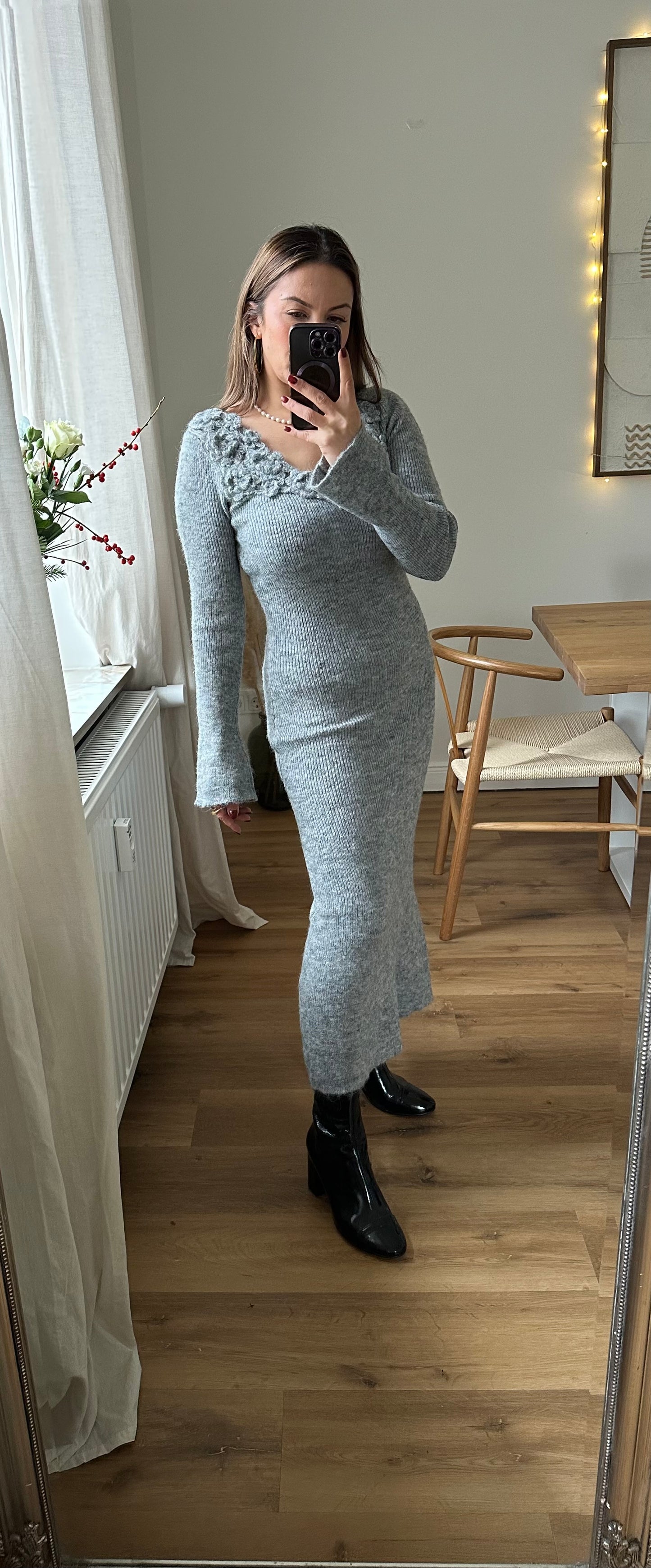 Zeitloses Graues Strickkleid