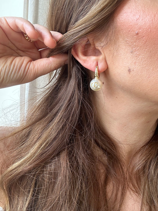 Große Perlen DD Ohrringe aus Gold