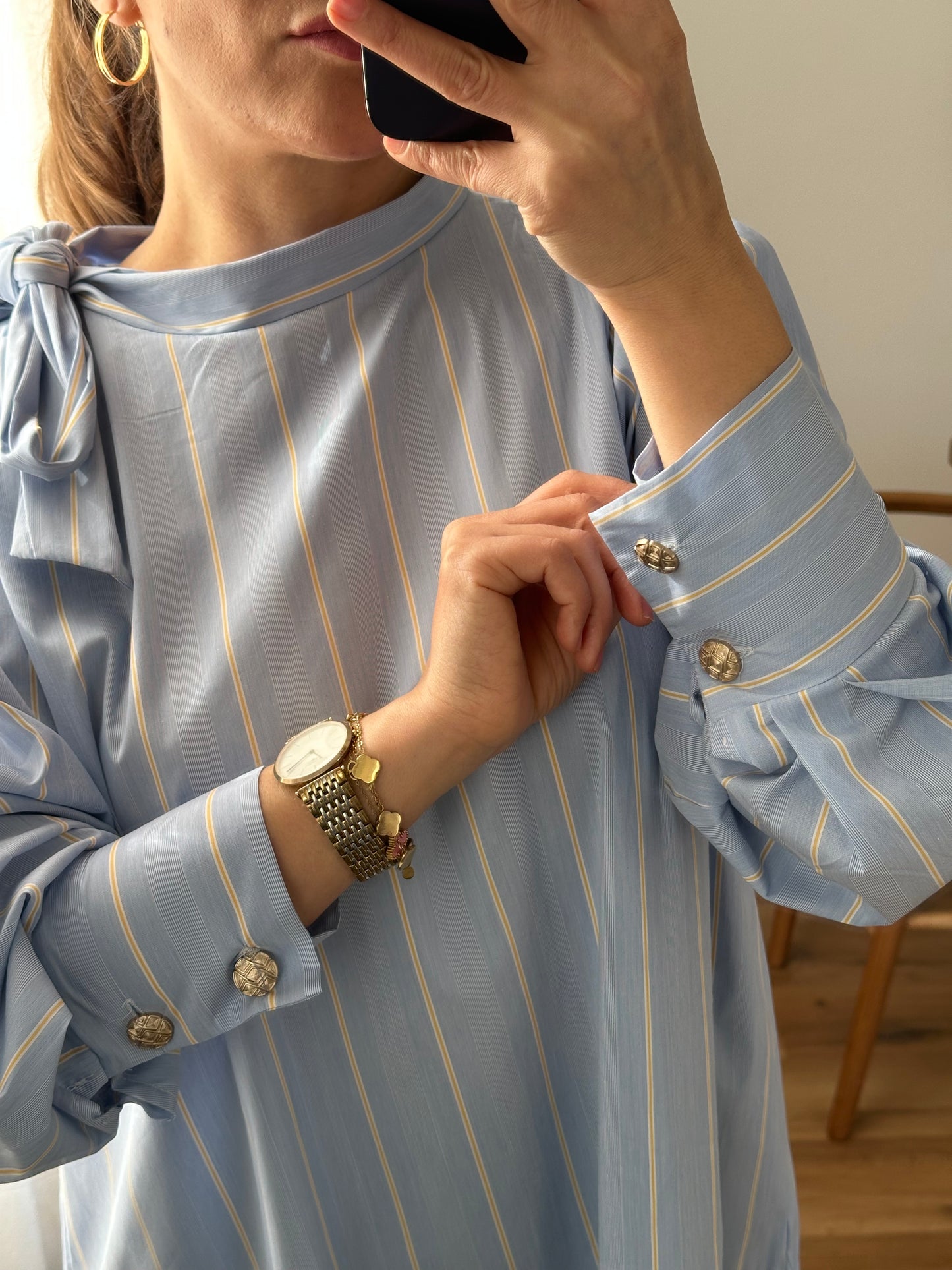 Elegante Gestreifte Bluse mit Schleifendetail