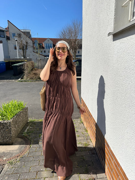 Maxikleid mit Raffungen – Braun