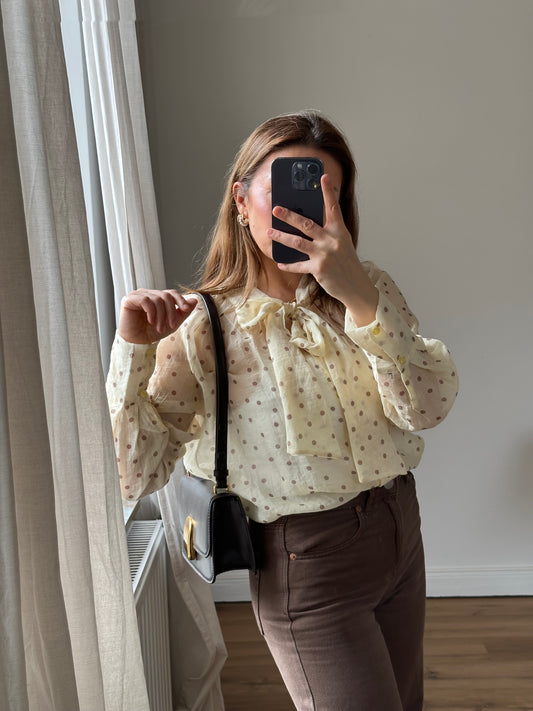 Gepunktete Transparente Bluse mit Schleife