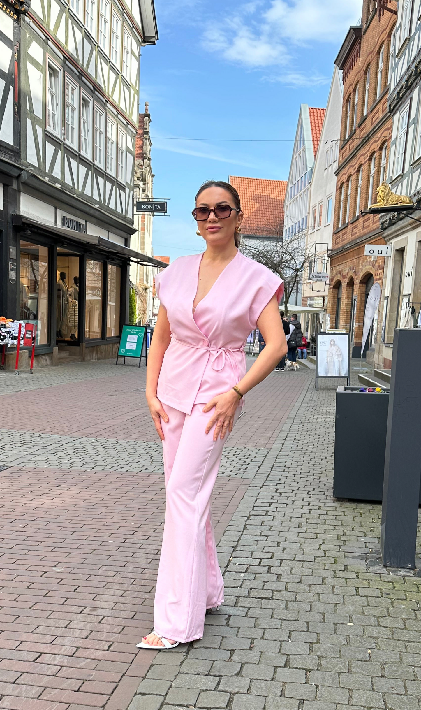 Zweiteiliges elegantes Set – Stil & Komfort in Rosa
