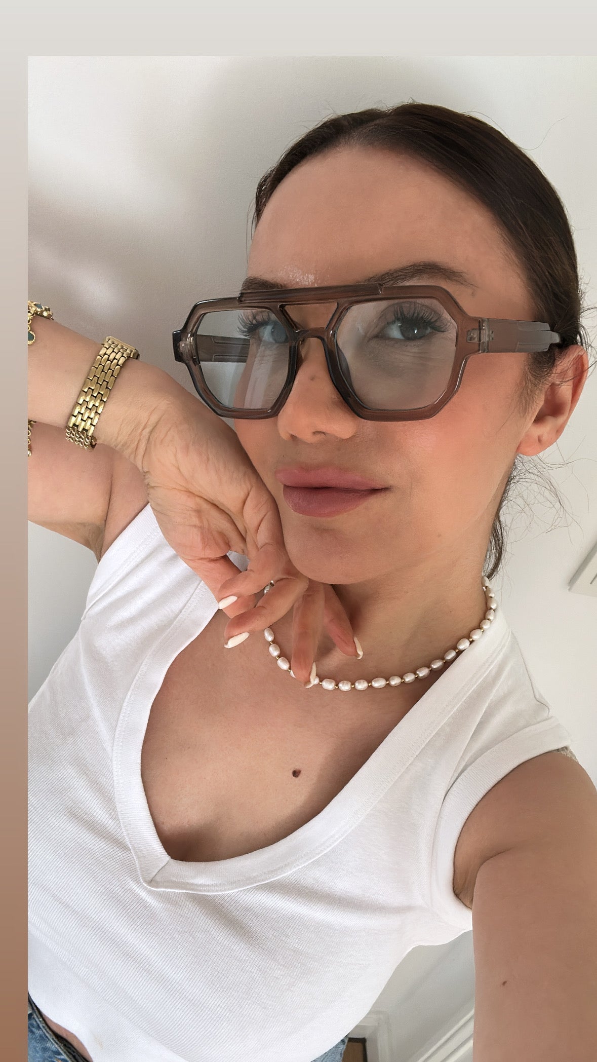 Sonnenbrille ALYA mit leicht transparenten Gläsern – Modernes Design & 100% UV-Schutz