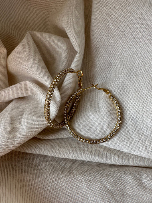 Klappcreolen mit funkelnden Zirkonia Steinen