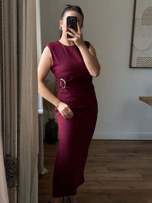 Midi kleid mit goldfarbener applikation