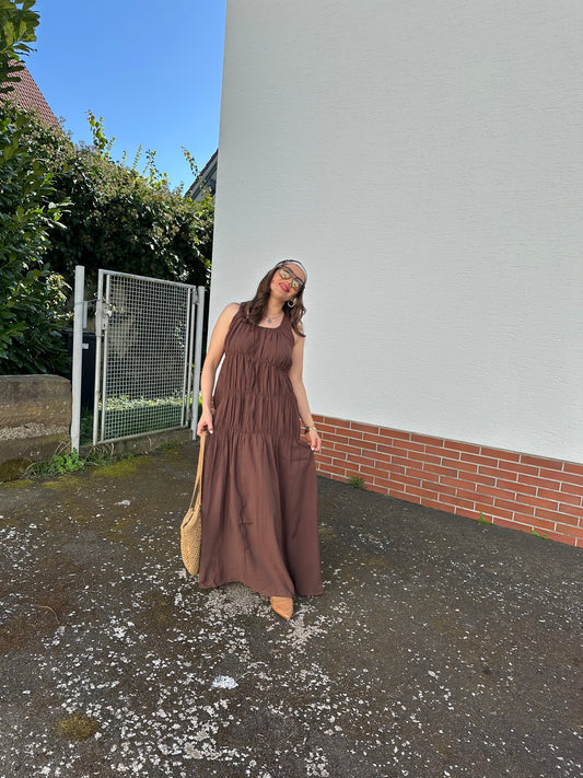 Maxikleid mit Raffungen – Braun