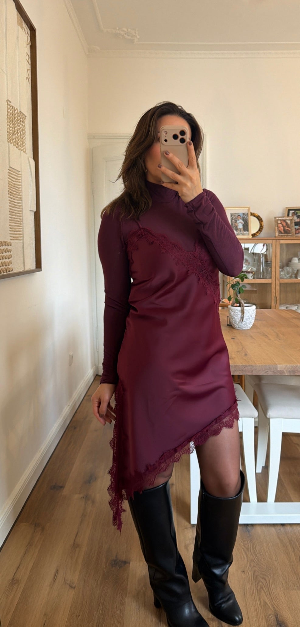 Satinkleid  mit Spitze