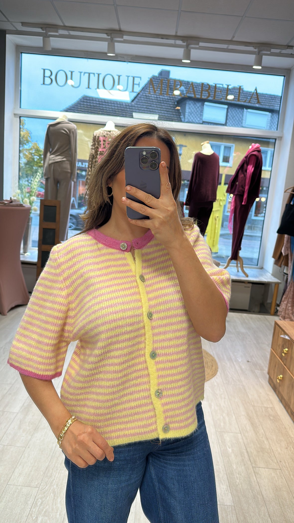 Gestreifte Strickjacke