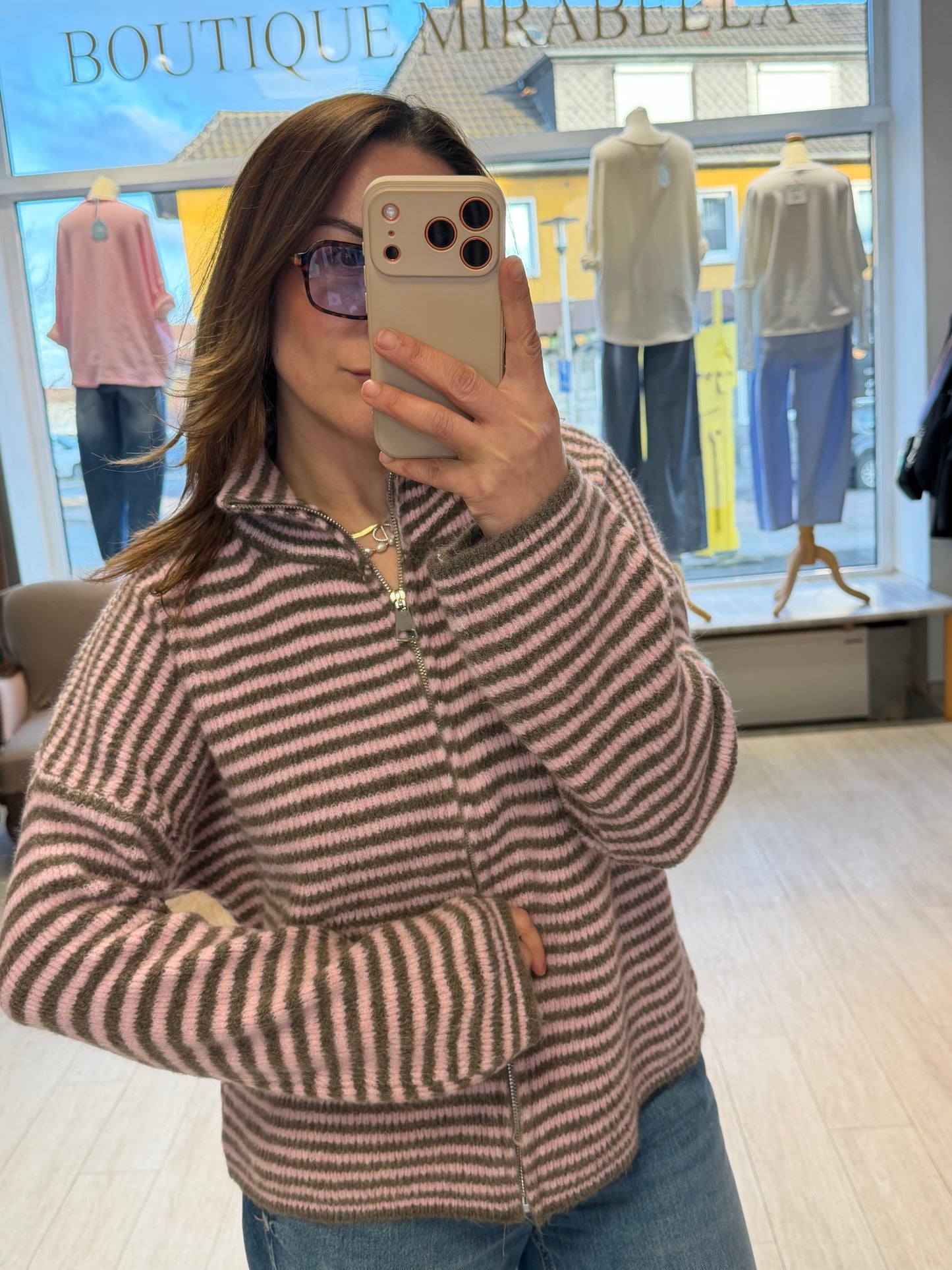 Gestreifte Strickjacke Hannah