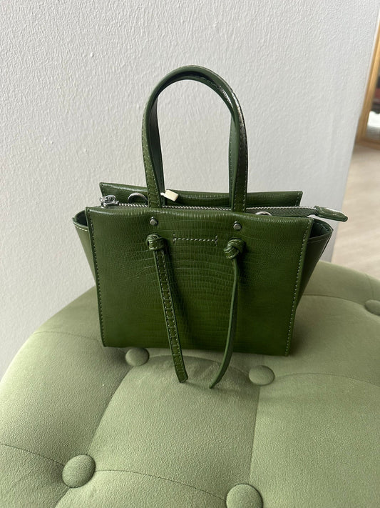 Stylische Handtasche in Krokodiloptik